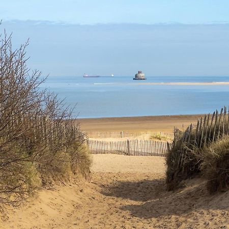 Вилла Den Of Joy Humberston Fitties Sleeps 6,Hot Tub,Log Burner Клиторпс Экстерьер фото