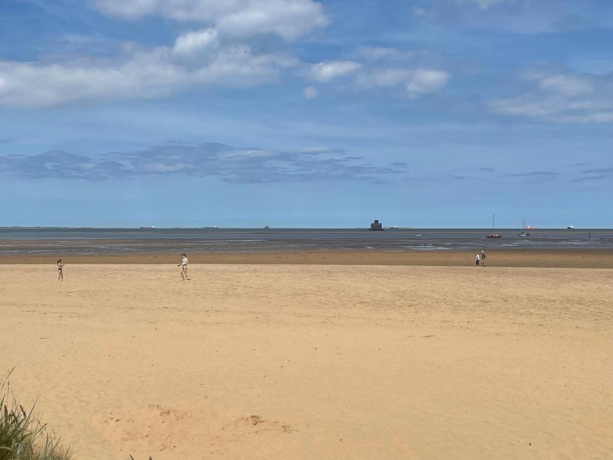 Вилла Den Of Joy Humberston Fitties Sleeps 6,Hot Tub,Log Burner Клиторпс Экстерьер фото