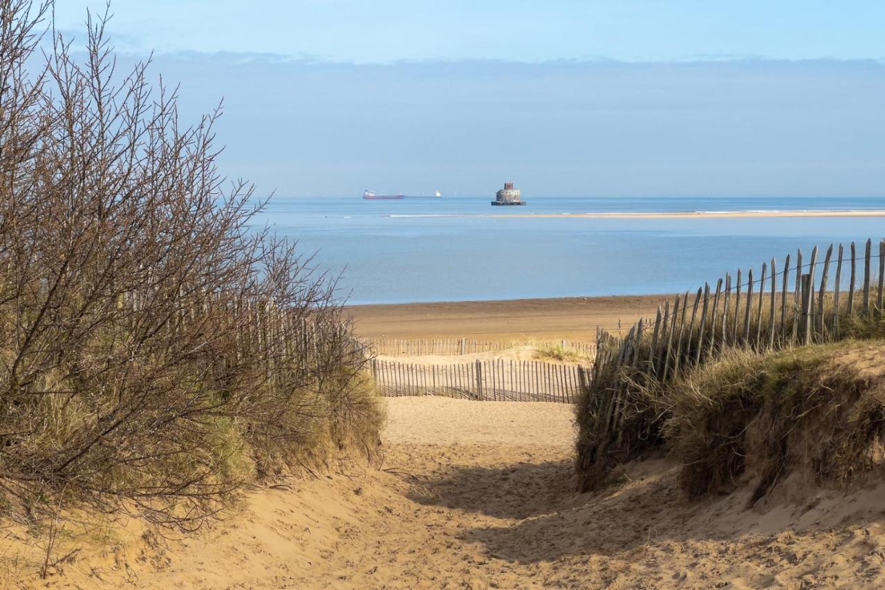 Вилла Den Of Joy Humberston Fitties Sleeps 6,Hot Tub,Log Burner Клиторпс Экстерьер фото